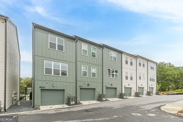 $2,700 | 1391 Cozy Ct. Southeast, Atlanta, GA 30315