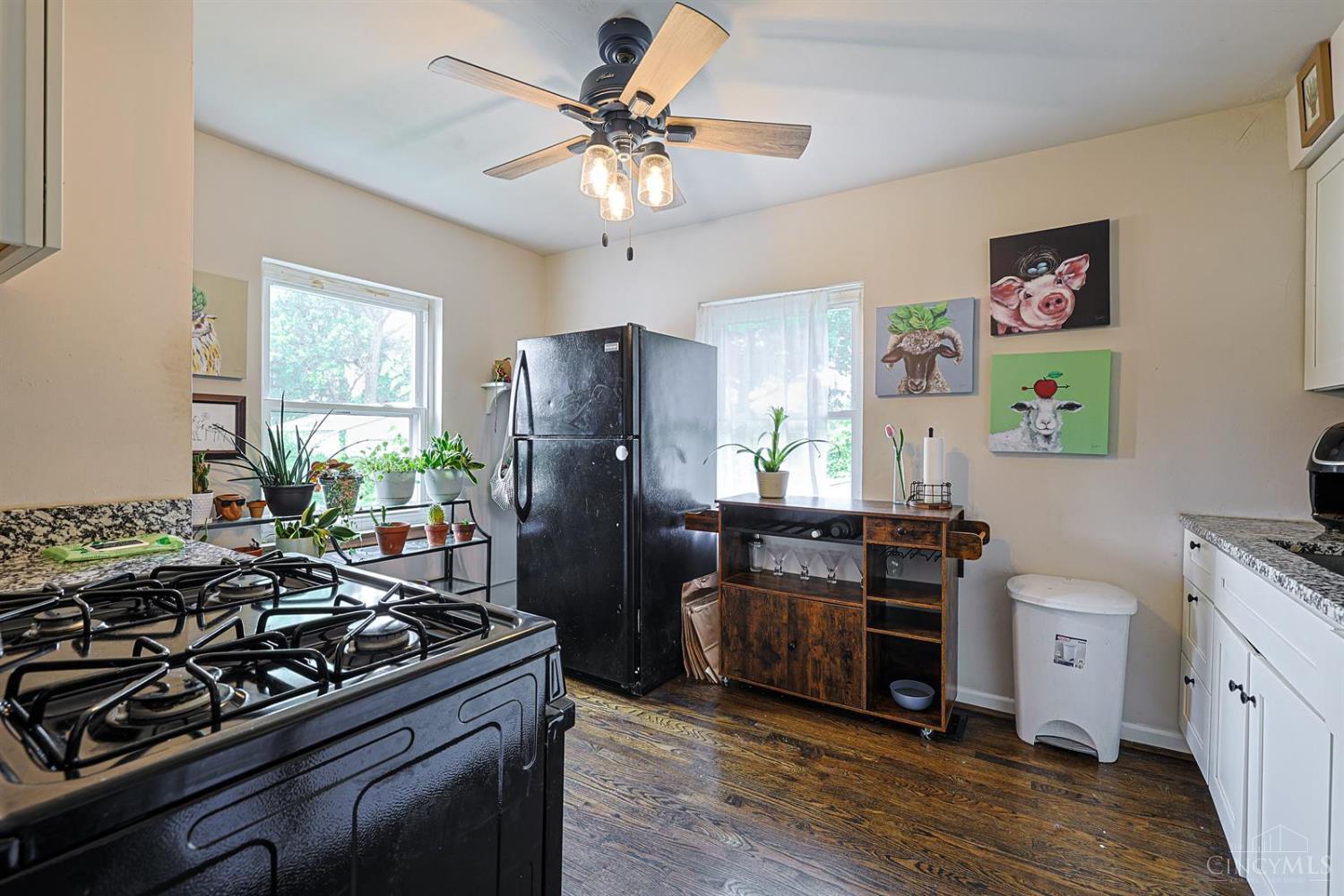 5754 Argus Road Cincinnati, OH 45224 - Photo 6 of 27