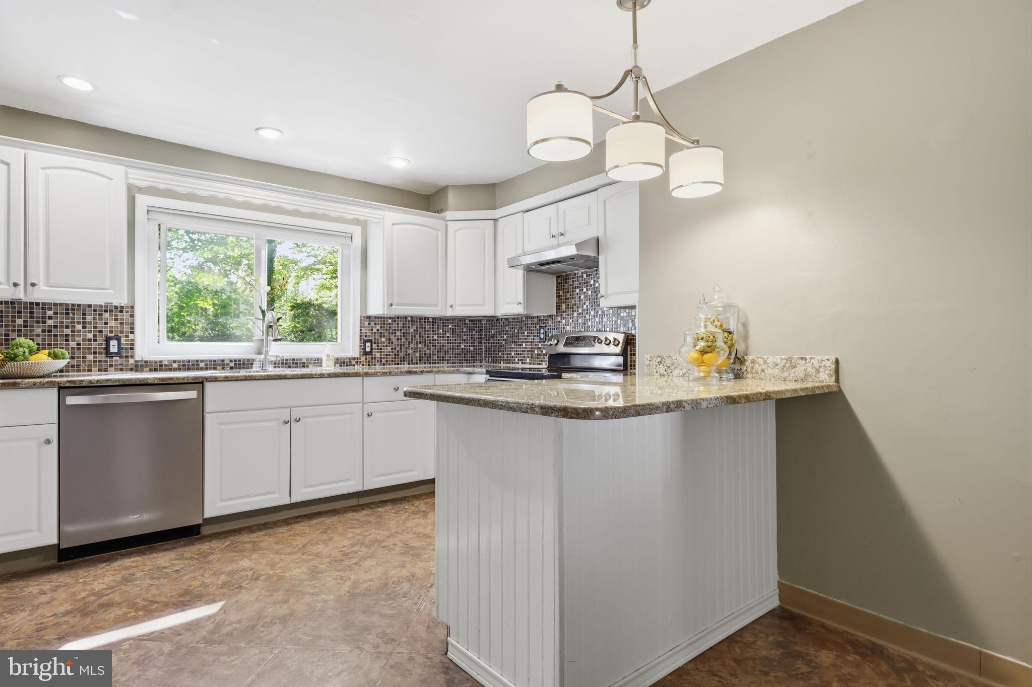 207 West Ferry Road Yardley, PA 19067 - Photo 15 of 50