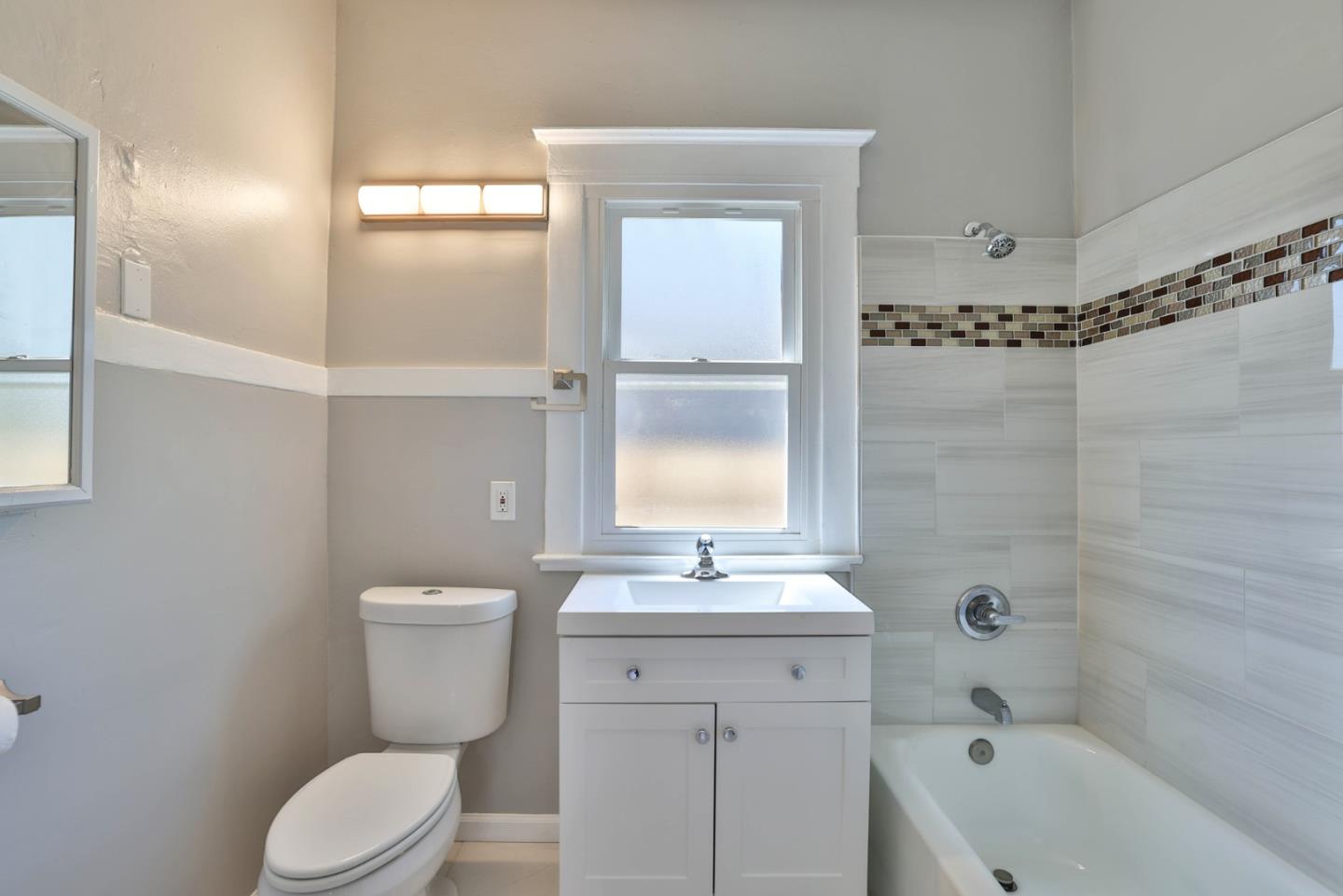 2643 Market Street Oakland, CA 94607 - Photo 10 of 24