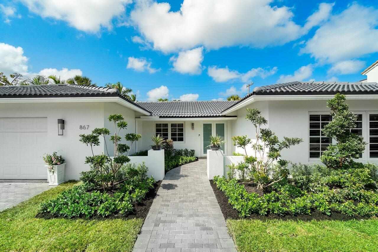 867 Malaga Drive Boca Raton, FL 33432 - Photo 2 of 59 004-867MalagaDrive-BocaRaton-FL-33432-SM