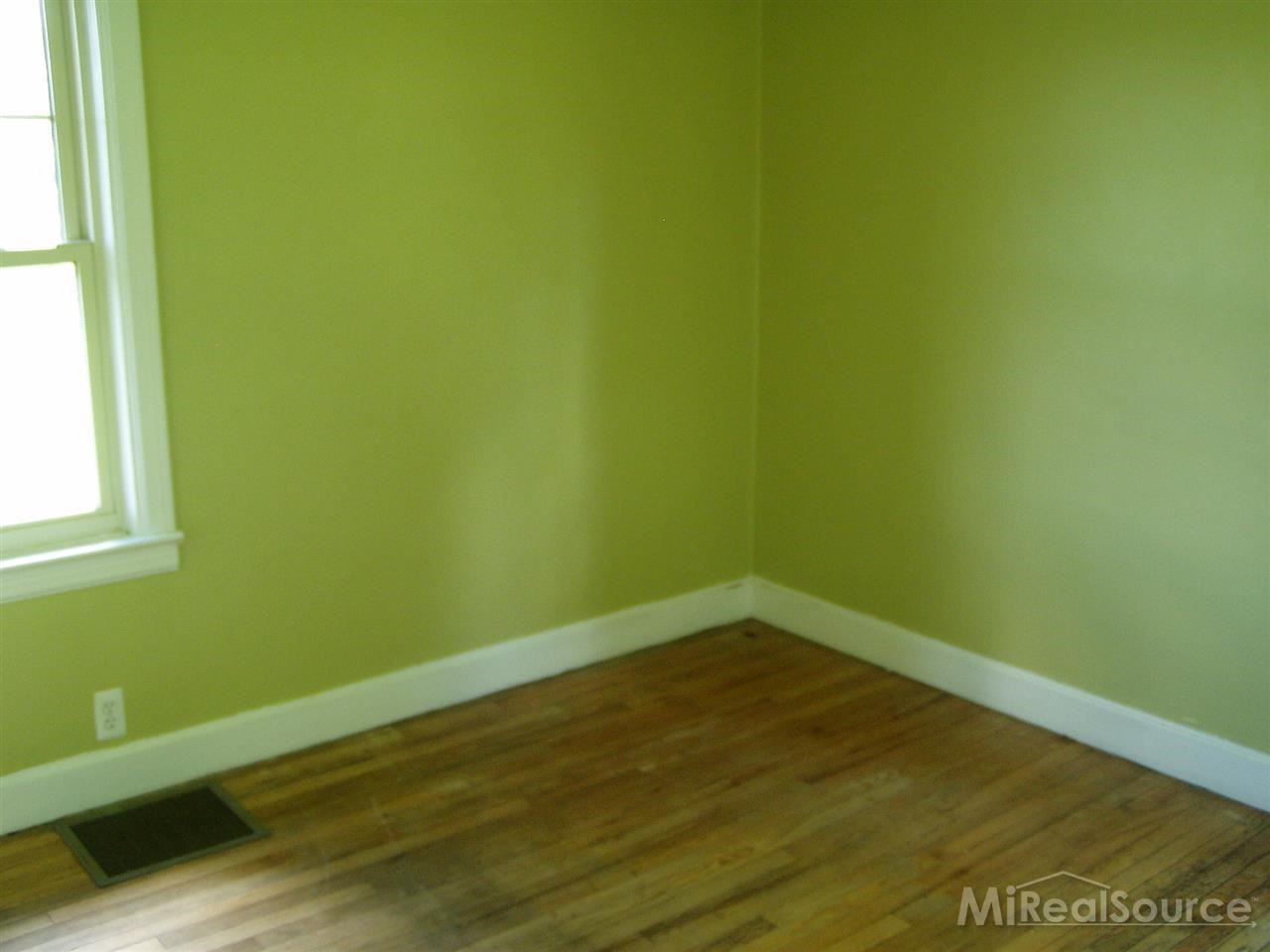 8684 Bryce Road Avoca, MI 48006 - Photo 15 of 23