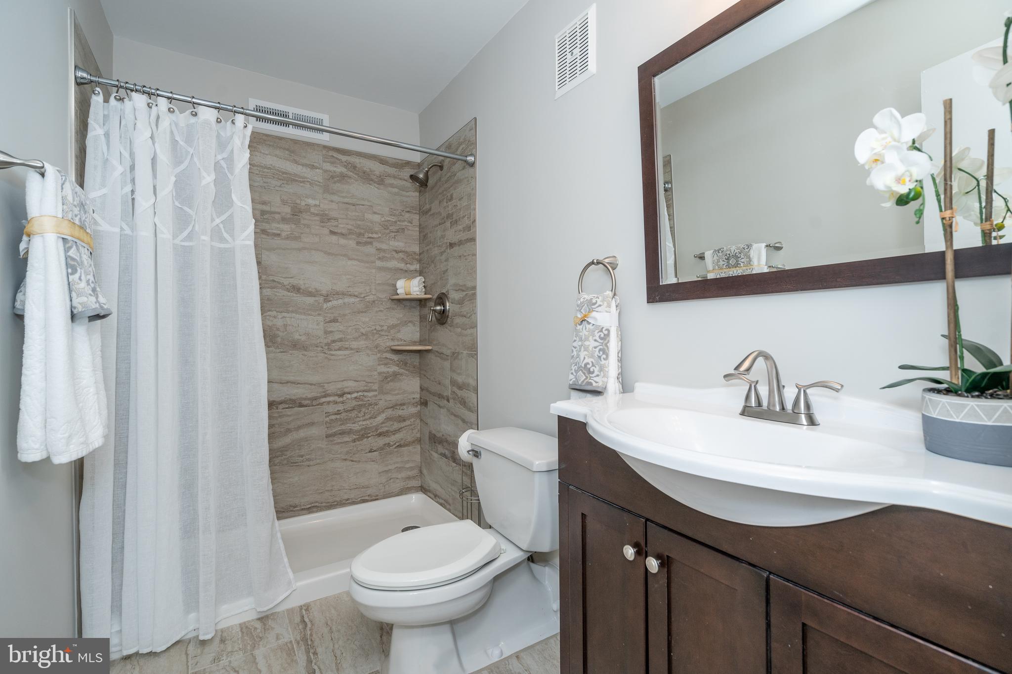 1605 Valencia Way Reston, VA 20190 - Photo 3 of 73 Renovated Master Bathroom!