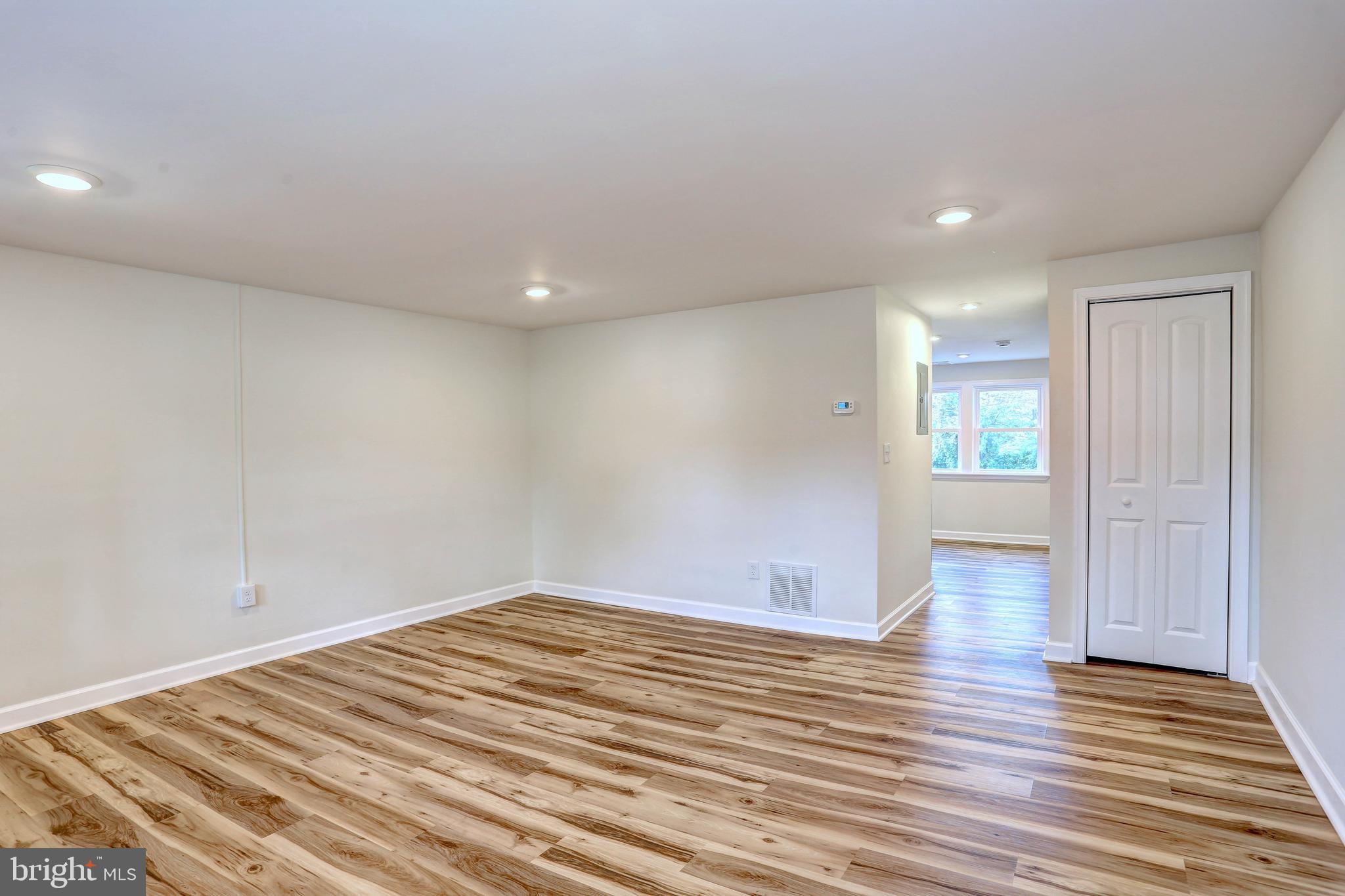 2711 Yarnall Road Baltimore, MD 21227 - Photo 2 of 30 Gallery Image 2