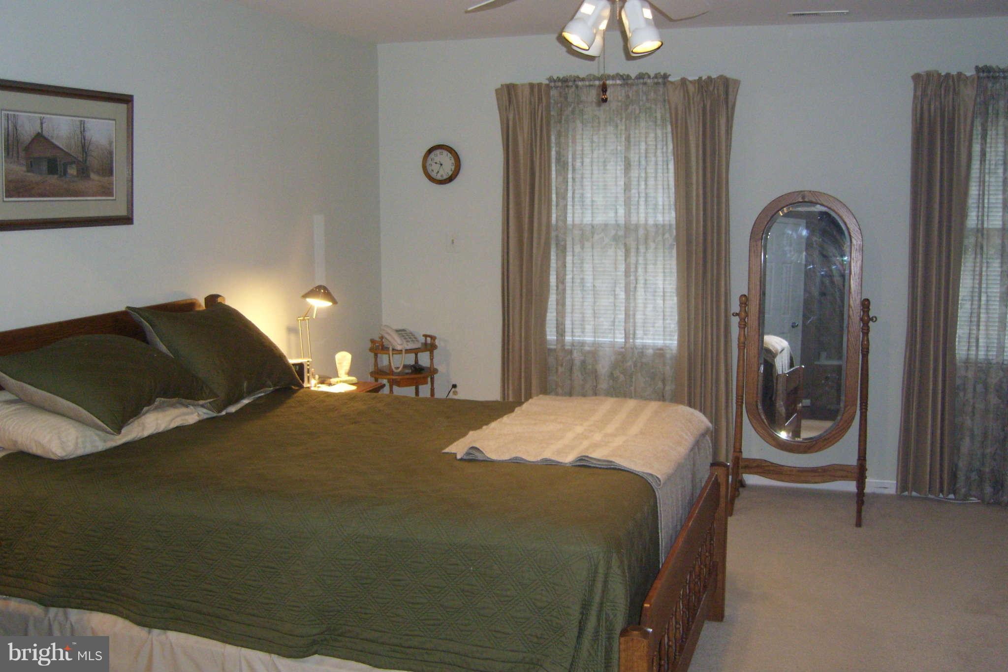 5115 Griffith Road Gaithersburg, MD 20882 - Photo 6 of 11 Bedroom (Master)