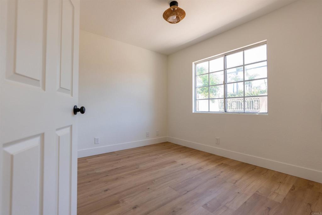 841 Friendly Circle El Cajon, CA 92021 - Photo 9 of 20 an empty room with a window