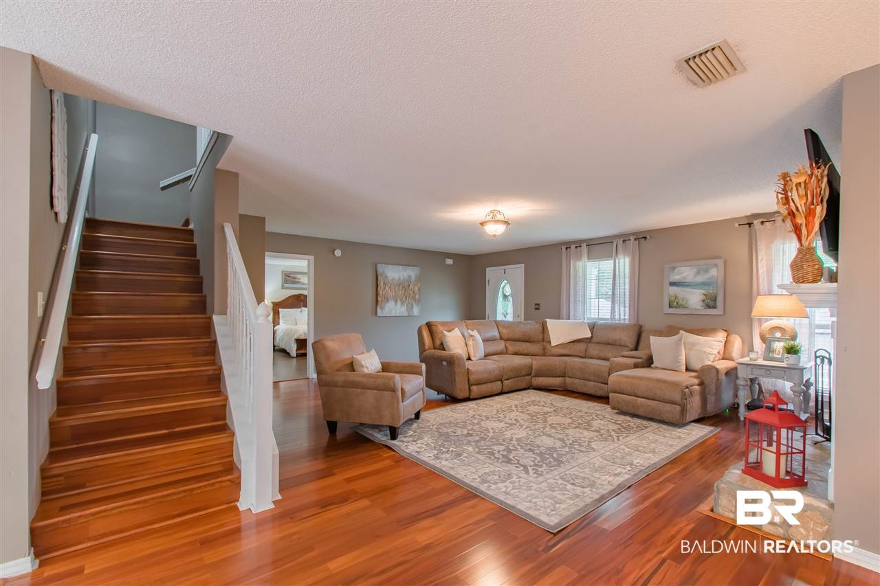 101 Raphael Semmes Drive West Daphne, AL 36527 - Photo 9 of 45