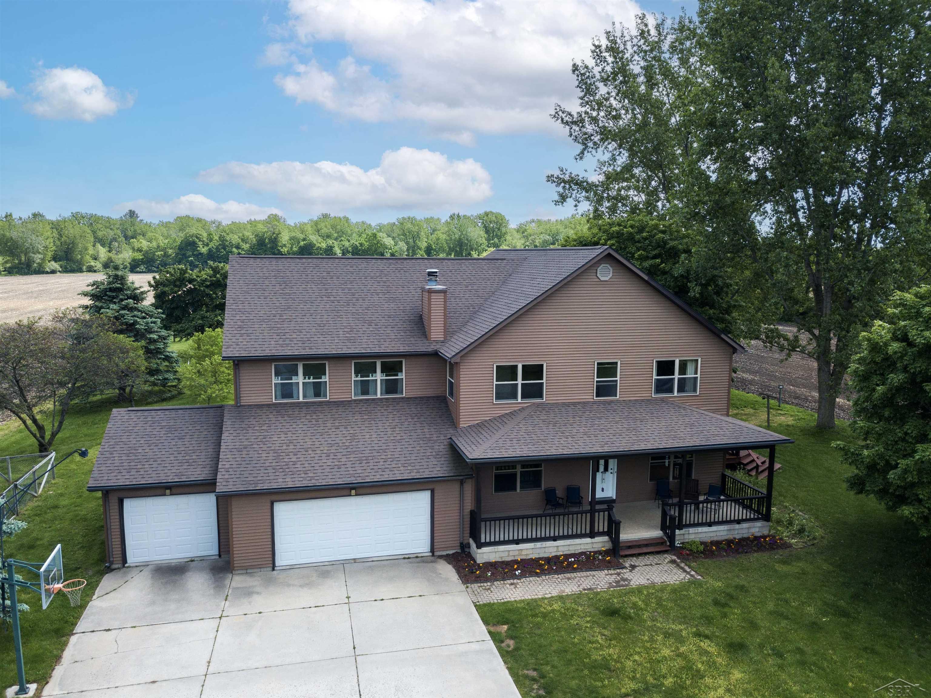 3662 Hackett Road Saginaw, MI 48603 - Photo 3 of 61 50143967-ee900fba-7316-45b9-88a7-dab26a4ac566.JPG