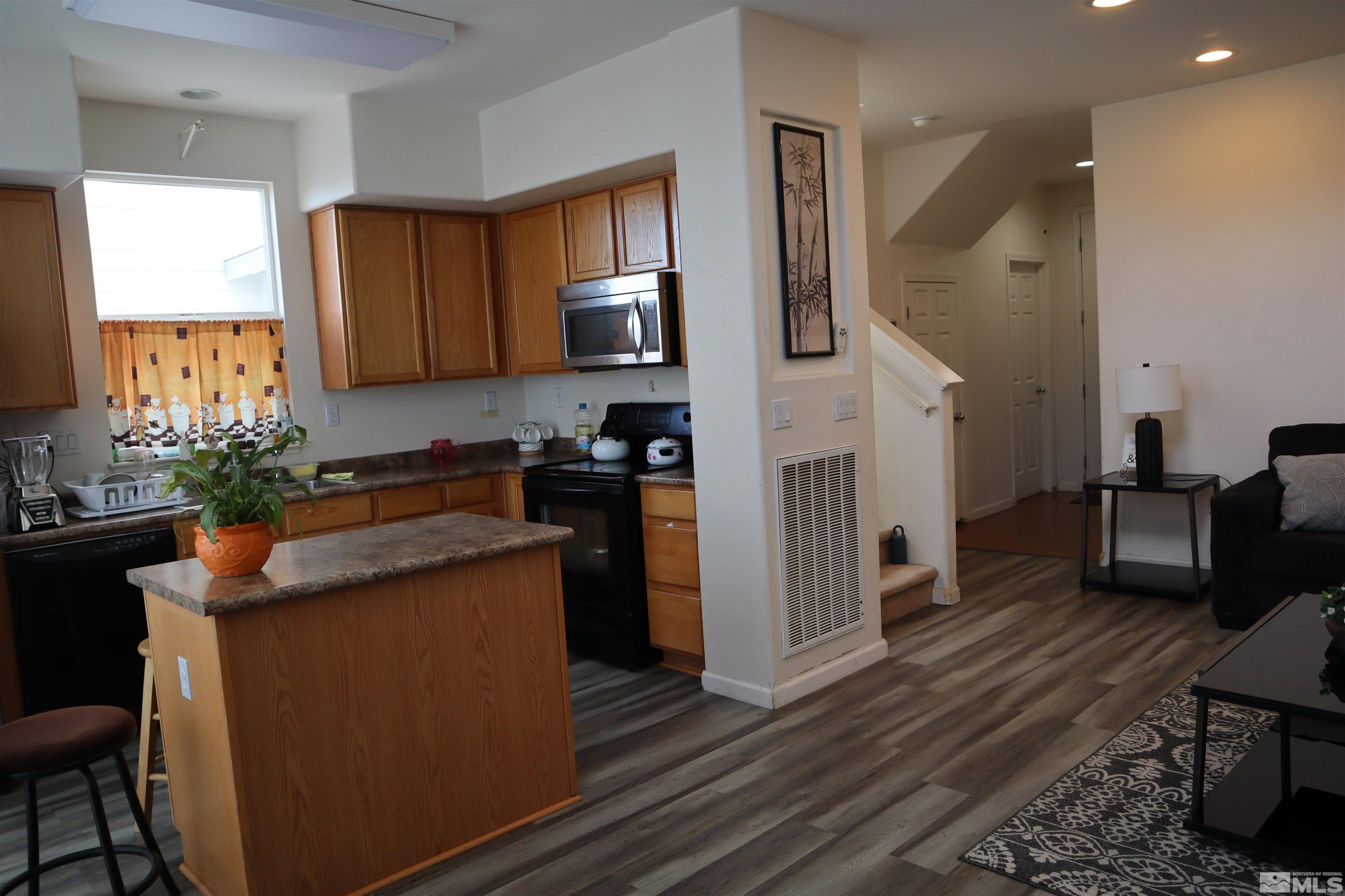 9287 Running Dog Circle Reno, NV 89506 - Photo 4 of 14 Photo 4