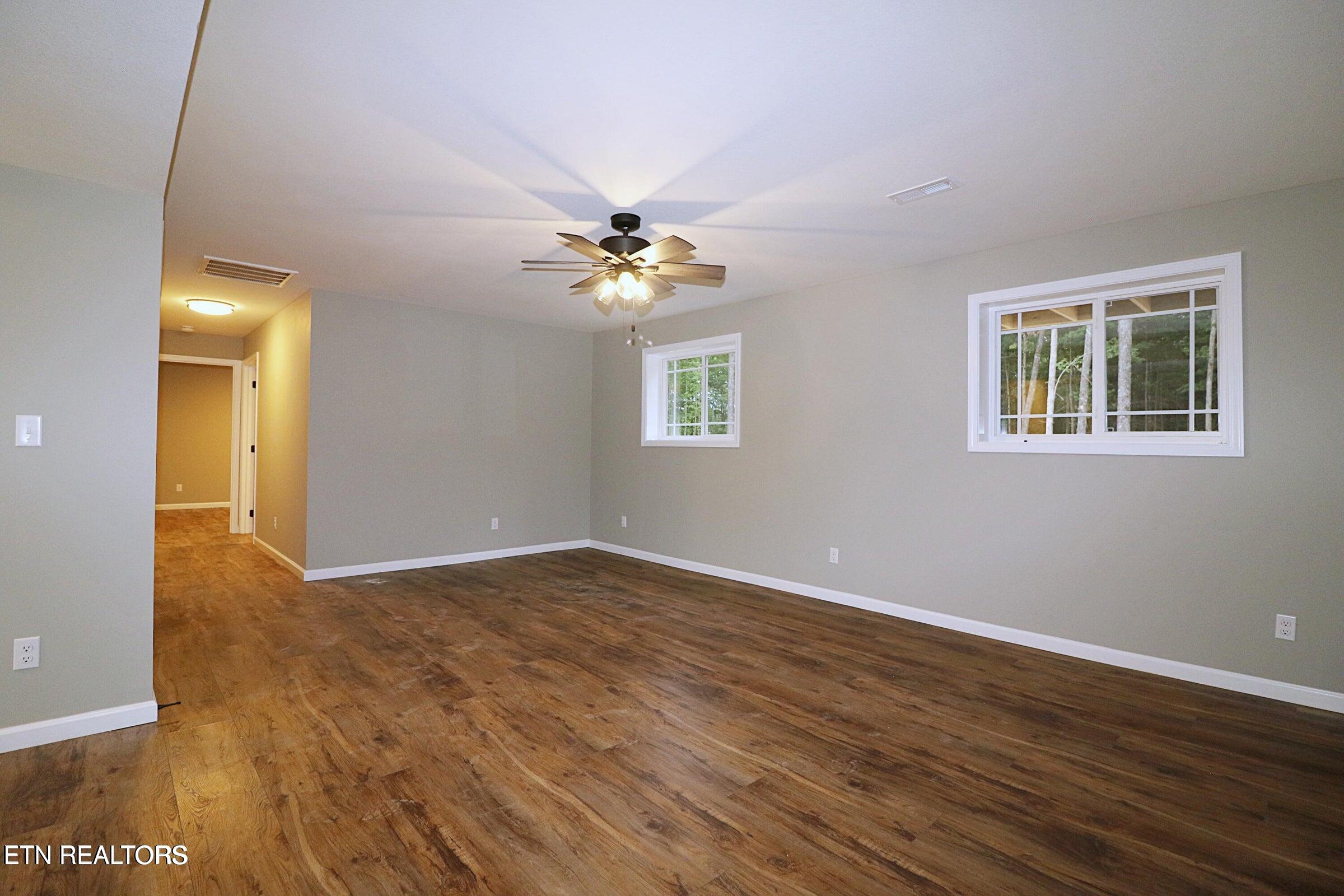 1045 Toomey Fls Road Oneida, TN 37841 - Photo 34 of 57 20240726233829970729000000-o