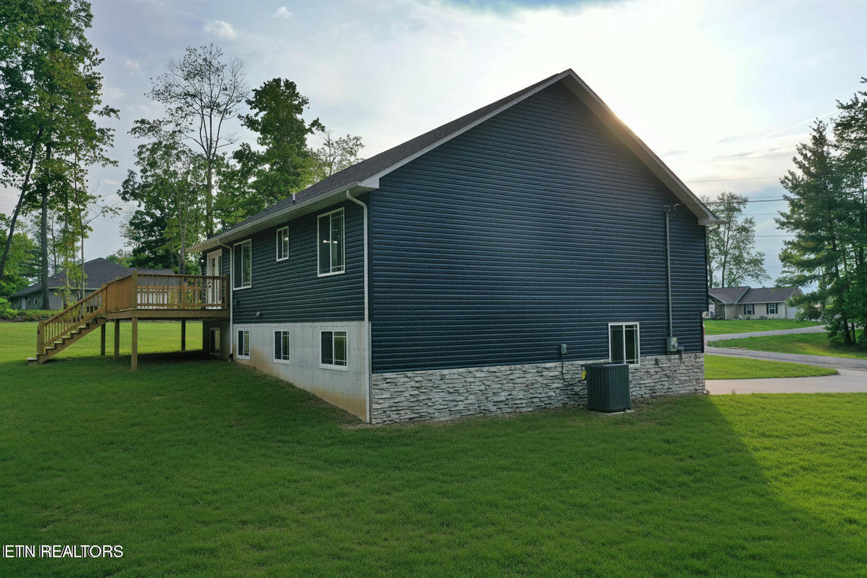 1045 Toomey Fls Road Oneida, TN 37841 - Photo 54 of 57 11