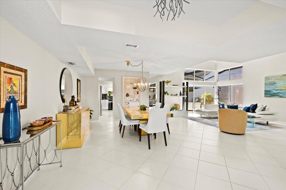 7338 Woodmont Court Boca Raton, FL 33434 - Photo 5 of 62 07-424A0459