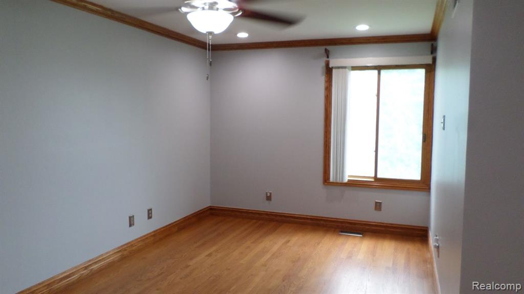 50561 Maurice Road, Unit 22 New Baltimore, MI 48047 - Photo 23 of 42