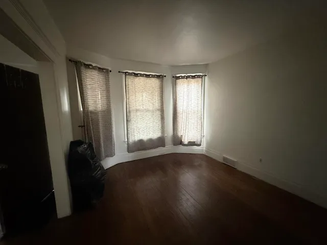 $1,500 | 3788 Burns Avenue, Detroit, MI 48214