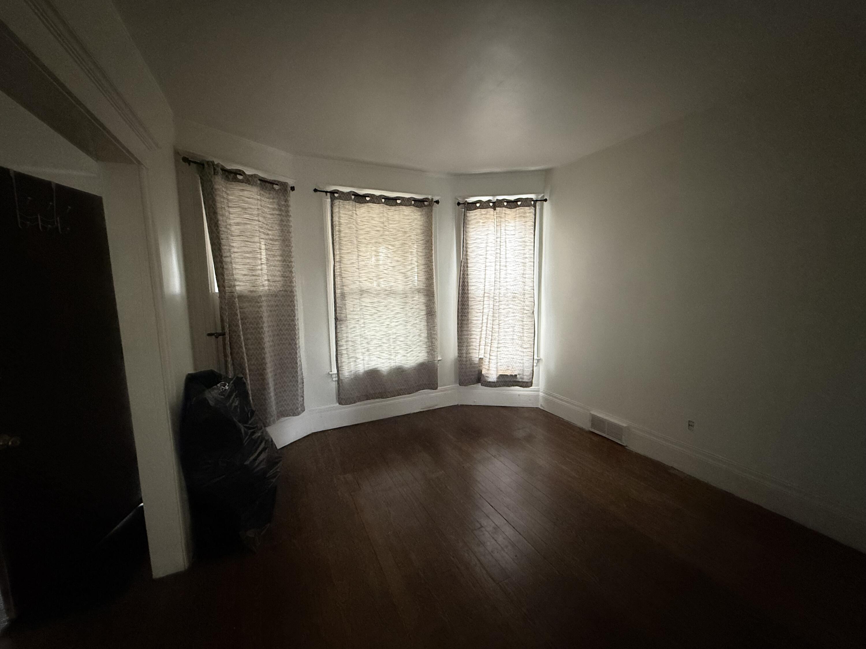 3788 Burns Avenue Detroit, MI 48214 - Photo 4 of 18 IMG_0456