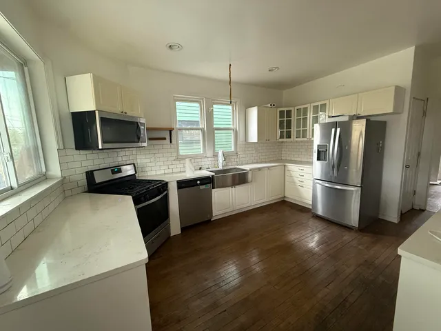 $1,500 | 3788 Burns Avenue, Detroit, MI 48214