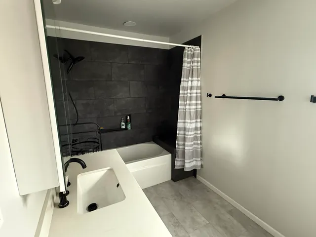 $1,500 | 3788 Burns Avenue, Detroit, MI 48214