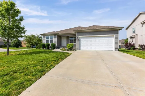 $349,900 | 17186 Pratt Street, Gardner, KS 66030