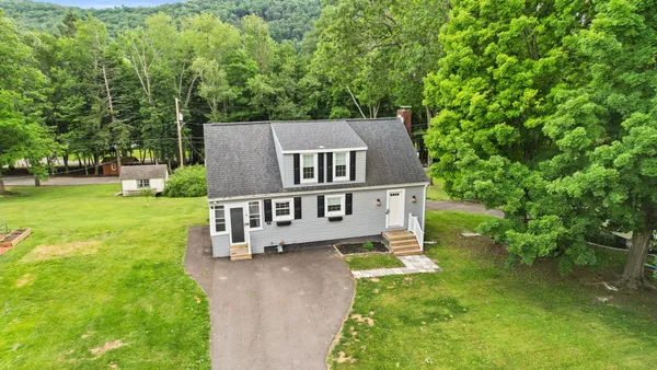 $189,900 | 8 Willow Lane, Binghamton, NY 13901