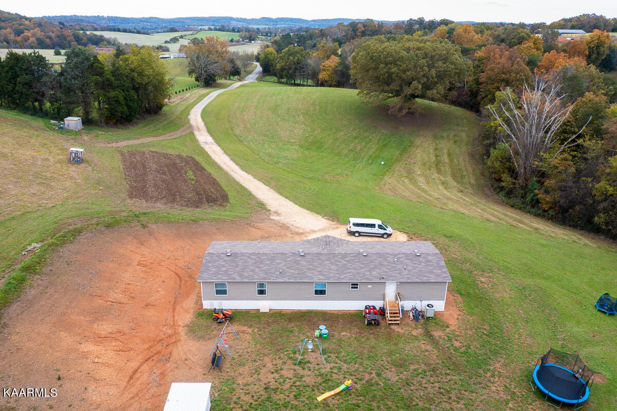 35554 Pond Creek Road Philadelphia, TN 37846 - Photo 4 of 20 JBP_PondCreek35554_Web-19