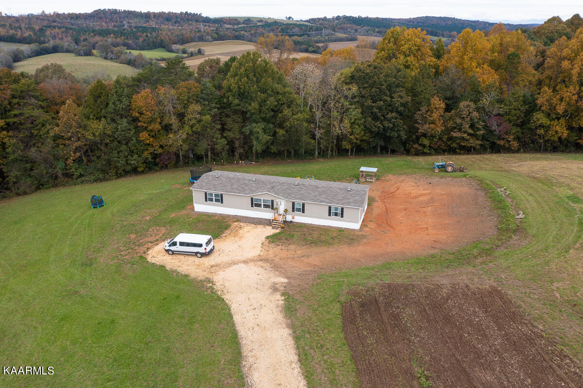 35554 Pond Creek Road Philadelphia, TN 37846 - Photo 5 of 20 JBP_PondCreek35554_Web-15