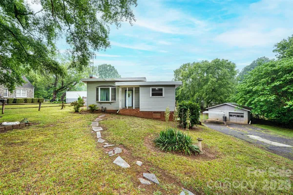 $199,000 | 408 Us Highway, Hildebran, NC 28637