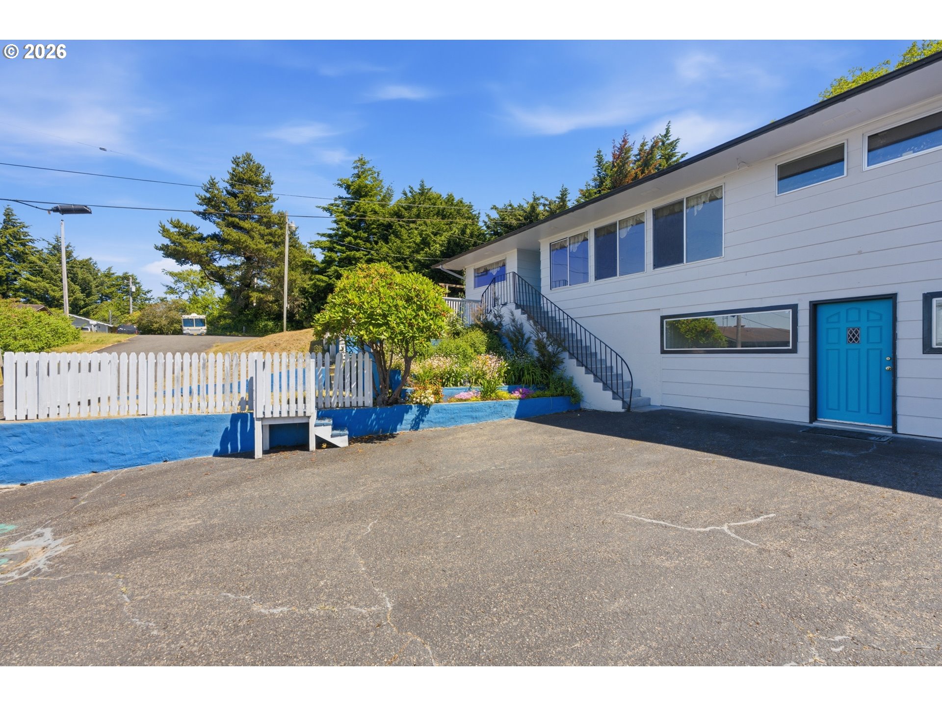 63654 Ahill Road Coos Bay, OR 97420 - Photo 32 of 48