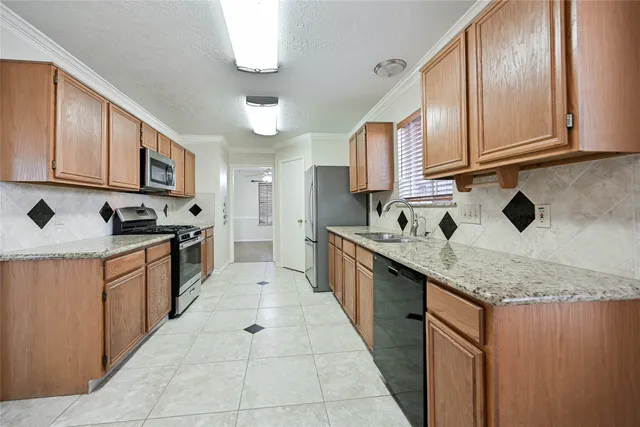 $2,300 | 2507 Foxden Drive, Pearland, TX 77584