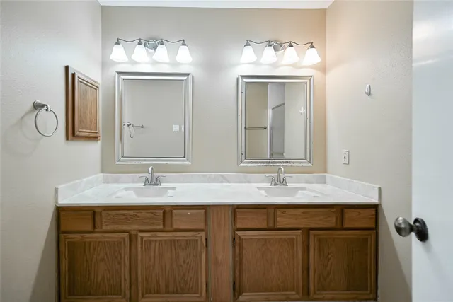 $2,300 | 2507 Foxden Drive, Pearland, TX 77584