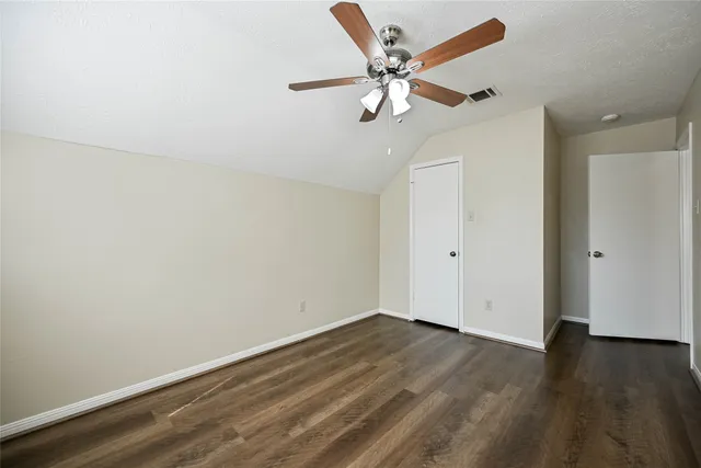 $2,300 | 2507 Foxden Drive, Pearland, TX 77584