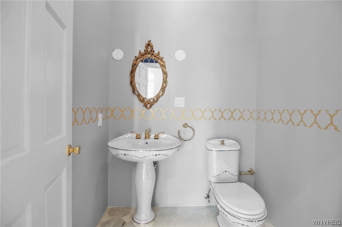 837 West River Road Grand Island, NY 14072 - Photo 20 of 46