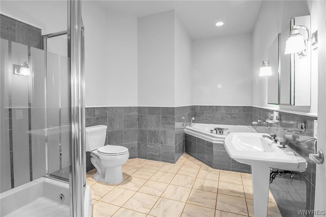 837 West River Road Grand Island, NY 14072 - Photo 23 of 46