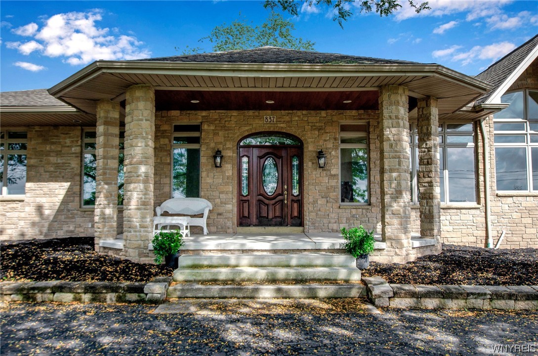 837 West River Road Grand Island, NY 14072 - Photo 3 of 46