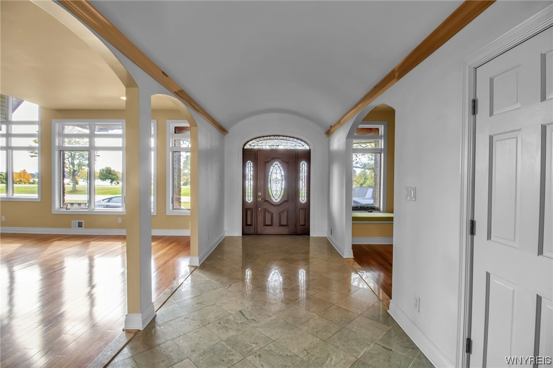 837 West River Road Grand Island, NY 14072 - Photo 4 of 46