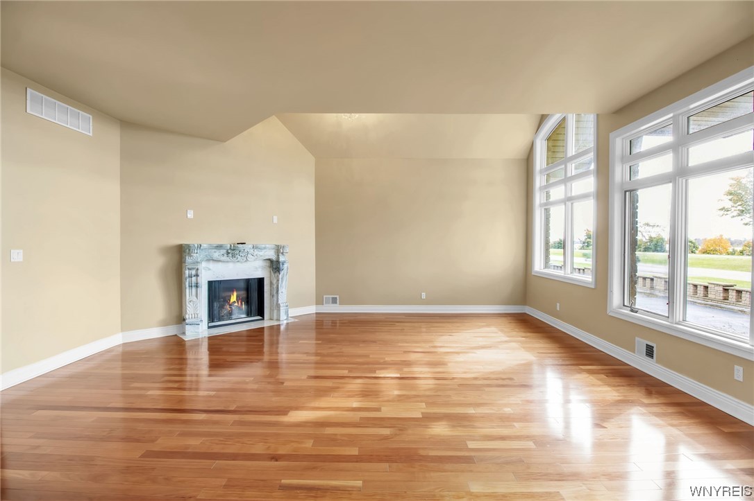 837 West River Road Grand Island, NY 14072 - Photo 5 of 46