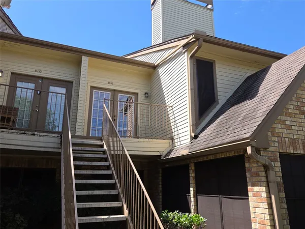 $1,295 | 2425 Holly Hall Street, Unit B37, Houston, TX 77054
