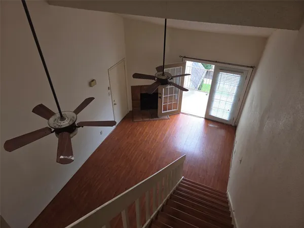 $1,295 | 2425 Holly Hall Street, Unit B37, Houston, TX 77054