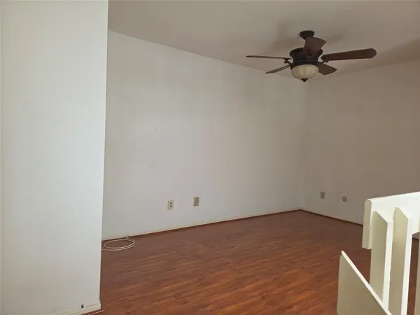 $1,295 | 2425 Holly Hall Street, Unit B37, Houston, TX 77054