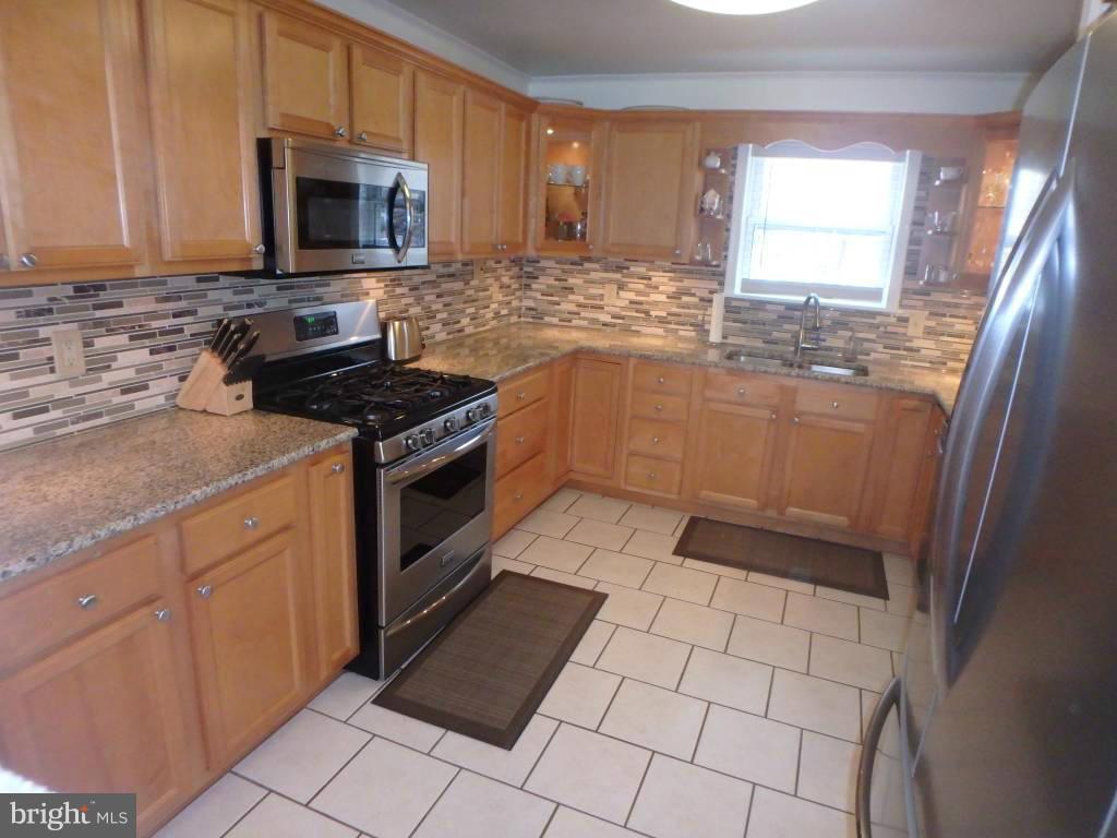 217 Dunlap Road Pasadena, MD 21122 - Photo 2 of 6 Kitchen