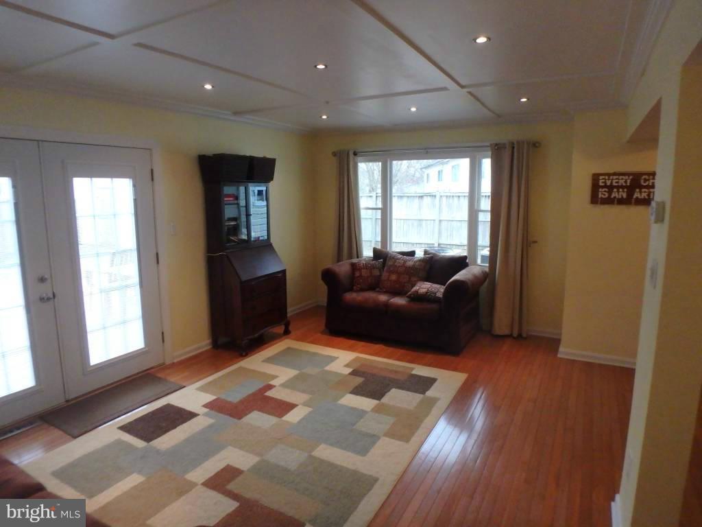 217 Dunlap Road Pasadena, MD 21122 - Photo 4 of 6 Interior (General)