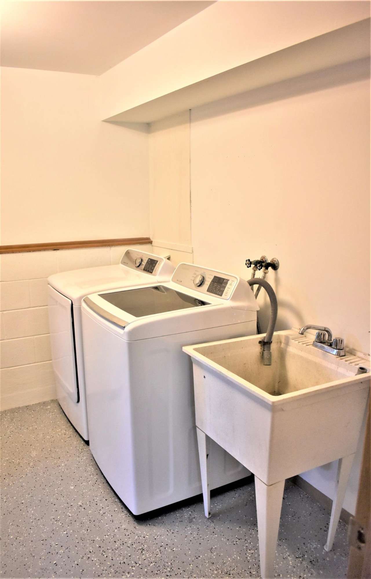 585 Allen Road Milan, MI 48160 - Photo 31 of 38 Photo 31
