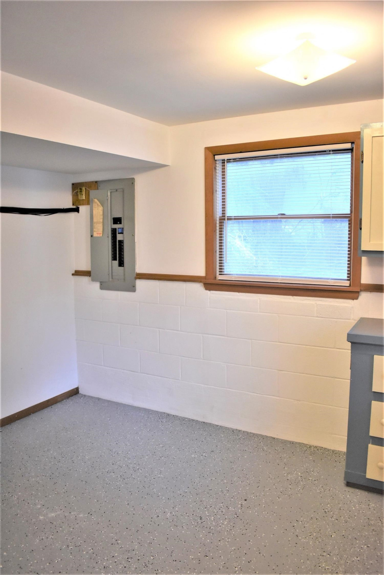 585 Allen Road Milan, MI 48160 - Photo 32 of 38 Photo 32