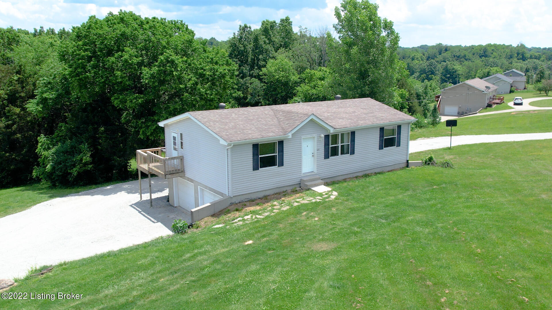 419 Goodlett Road Mount Eden, KY 40046 - Photo 19 of 27 Exterior of home from garage side