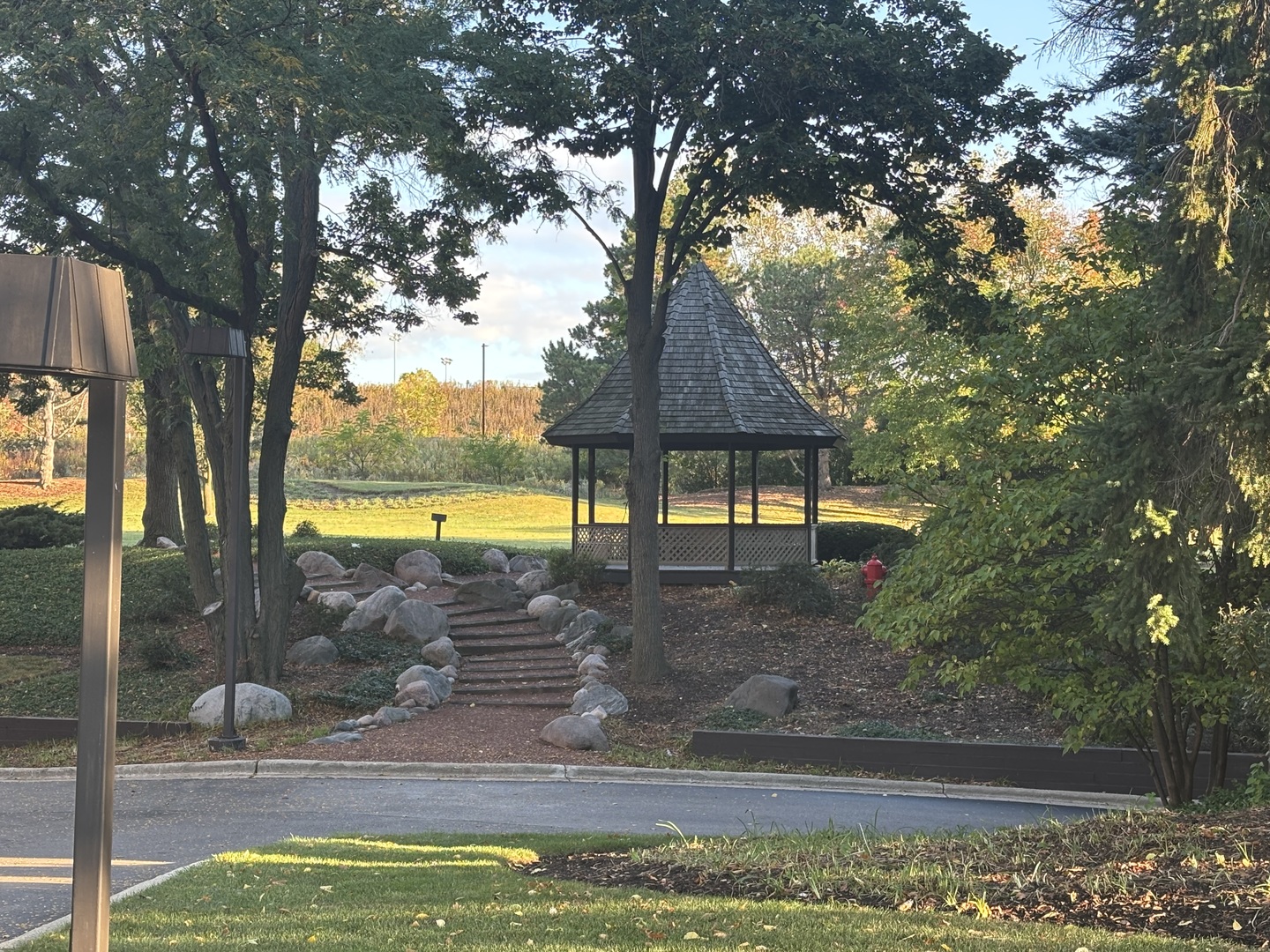 2000 Chestnut Avenue, Unit 407 Glenview, IL 60025 - Photo 2 of 25 a view of a yard with an outdoor space