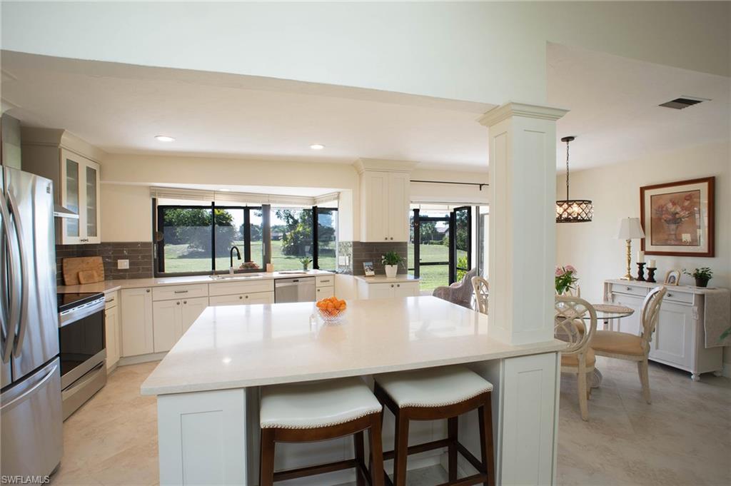190 Round Key Circle Naples, FL 34112 - Photo 11 of 34 Gallery Image 11