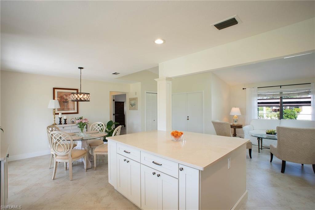 190 Round Key Circle Naples, FL 34112 - Photo 12 of 34 Gallery Image 12