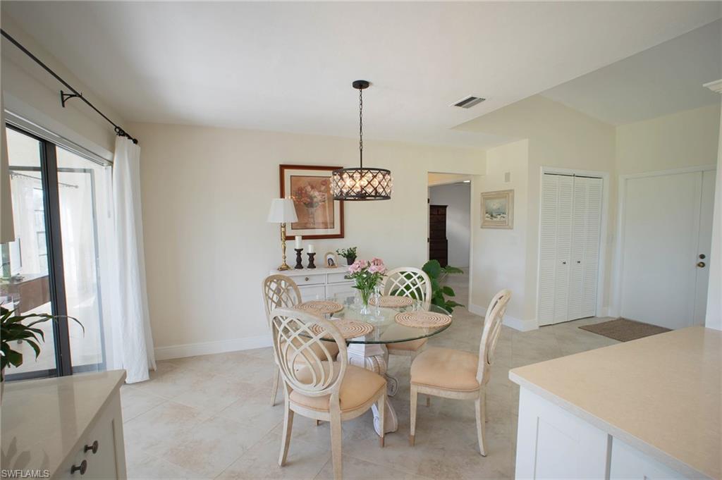 190 Round Key Circle Naples, FL 34112 - Photo 14 of 34 Gallery Image 14