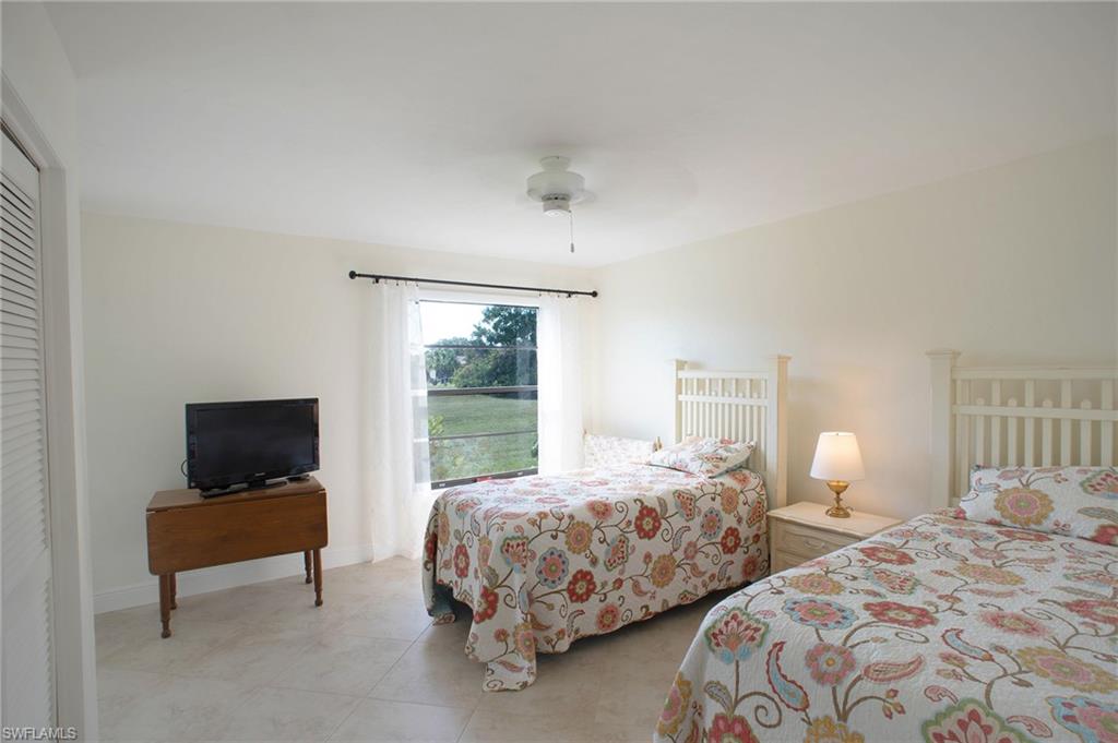 190 Round Key Circle Naples, FL 34112 - Photo 19 of 34 Gallery Image 19