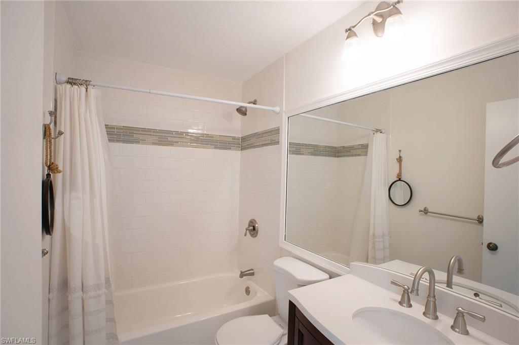 190 Round Key Circle Naples, FL 34112 - Photo 21 of 34 Gallery Image 21