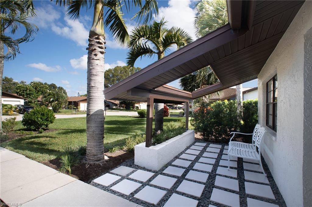 190 Round Key Circle Naples, FL 34112 - Photo 28 of 34 Gallery Image 28